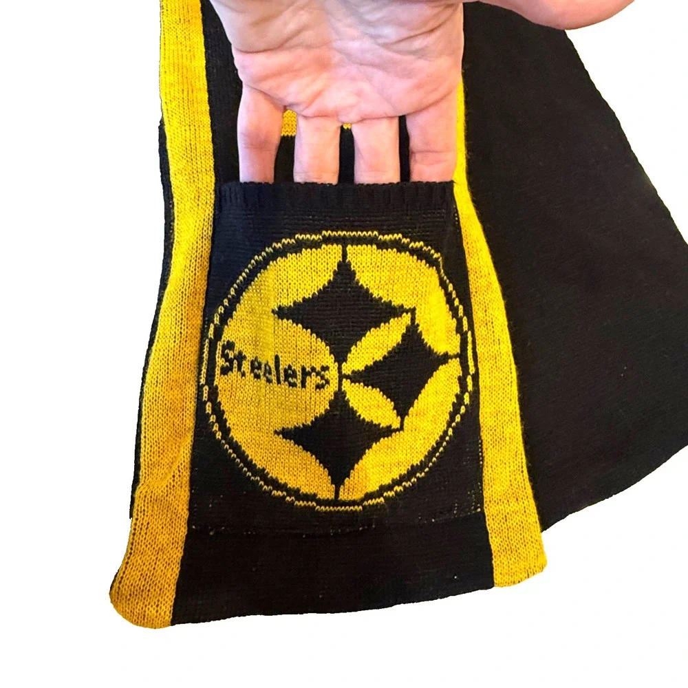 Pittsburg Steelers Hooded Scarf with Pockets NFL Football Black/Yellow; OS;‎ NWT
